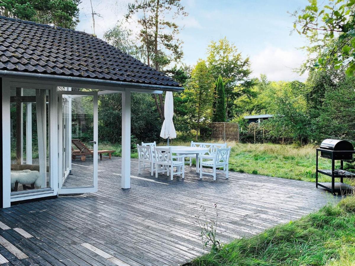 8 Person Holiday Home In Gedser Exterior photo